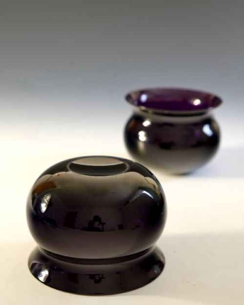 ANTIQUE GLASS PAIR OF AMETHYST FINGER BOWLS ENGLISH C1830 - ADDITIONAL PHOTO 2