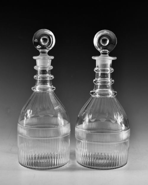 ANTIQUE GLASS PAIR OF DECANTERS ENGLISH C1830 - ADDITIONAL PHOTO 1