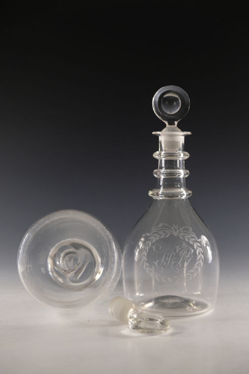 ANTIQUE GLASS PAIR OF PLAIN THREE RING DECANTERS ENGLISH C1820 - ADDITIONAL PHOTO 6