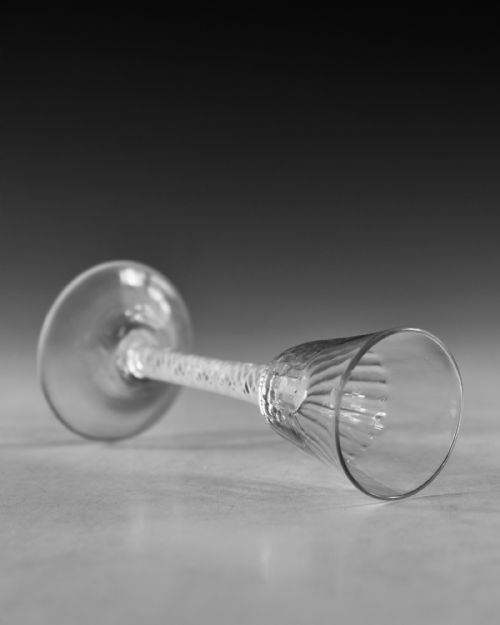 ANTIQUE GLASS OPAQUE TWIST WINE GLASS ENGISH C1765 - ADDITIONAL PHOTO 3