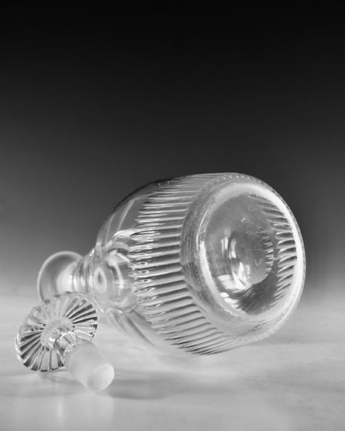 ANTIQUE GLASS DECANTER ENGLISH C1830 - ADDITIONAL PHOTO 3