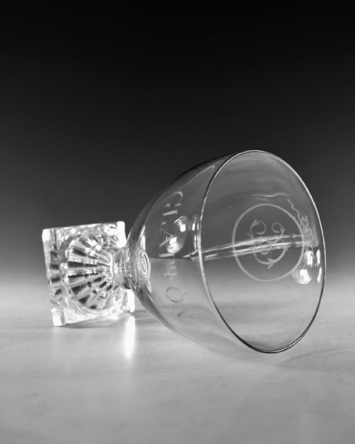 ANTIQUE GLASS ENGRAVED RUMMER ENGLISH LATE 18TH CENTURY - ADDITIONAL PHOTO 3