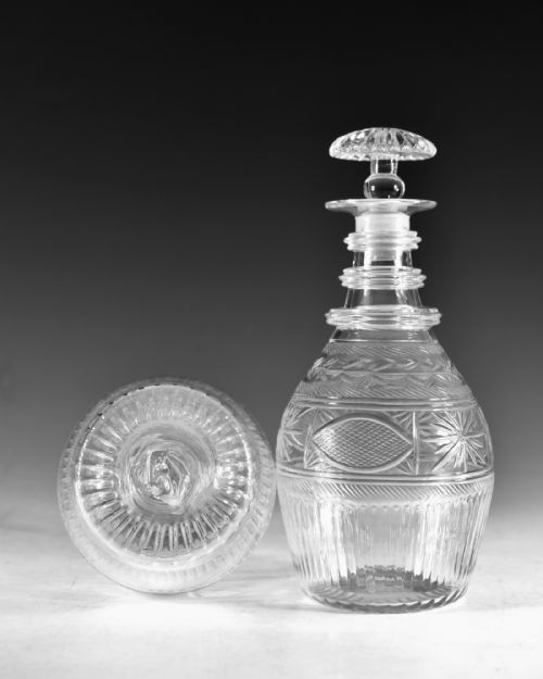 ANTIQUE GLASS PAIR OF DECANTERS IRISH C1820 - ADDITIONAL PHOTO 6