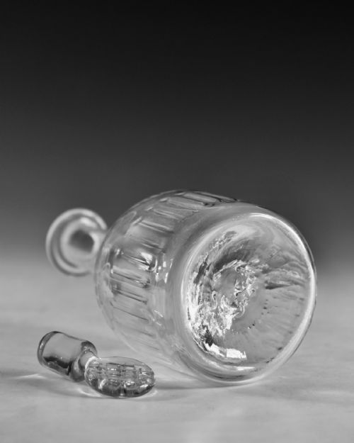 ANTIQUE GLASS DECANTER IRISH C1800 - ADDITIONAL PHOTO 8