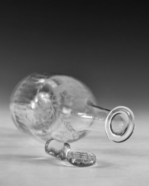 ANTIQUE GLASS DECANTER IRISH C1800 - ADDITIONAL PHOTO 9