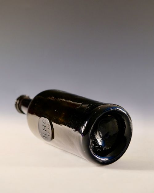 ANTIQUE GLASS SEALED WINE BOTTLE RHC 1815 - ADDITIONAL PHOTO 4