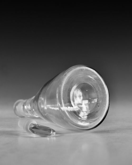 ANTIQUE GLASS SMALL TAPER DECANTER ENGLISH C1810 - ADDITIONAL PHOTO 6