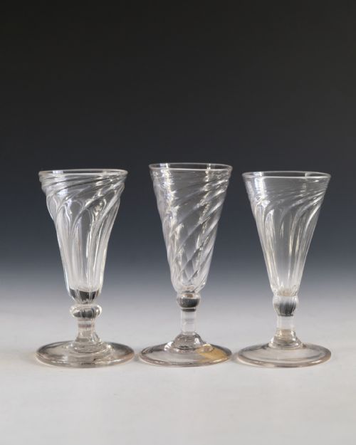 ANTIQUE GLASS THREE WRYTHEN ALE GLASSES ENGLISH C1800 - ADDITIONAL PHOTO 1