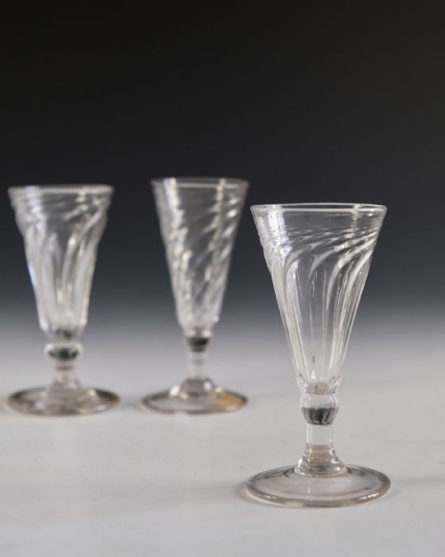 ANTIQUE GLASS THREE WRYTHEN ALE GLASSES ENGLISH C1800 - ADDITIONAL PHOTO 4