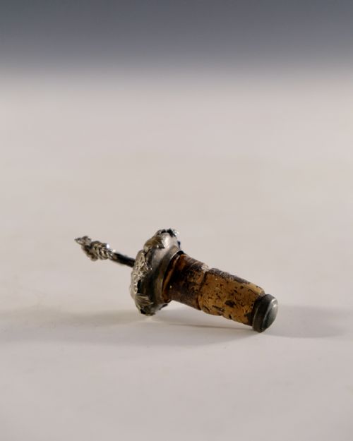 ANTIQUE GLASS AMETHYST SERVING BOTTLE ENGLISH C1830 - ADDITIONAL PHOTO 6