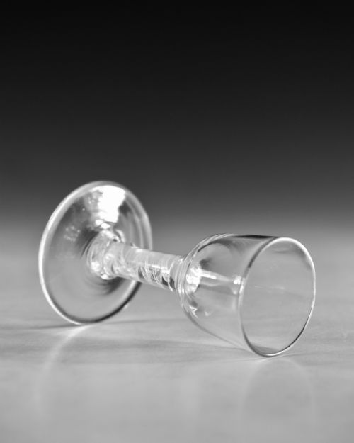 ANTIQUE GLASS OPAQUE TWIST DRAM GLASS ENGLISH C1770 - ADDITIONAL PHOTO 3