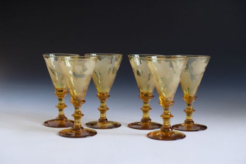 ANTIQUE GLASS SET OF SIX ENGRAVED AMBER WINE GLASSES ENGLISH C1860 - ADDITIONAL PHOTO 1