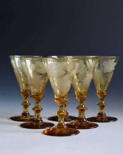ANTIQUE GLASS SET OF SIX ENGRAVED AMBER WINE GLASSES ENGLISH C1860 - ADDITIONAL PHOTO 3