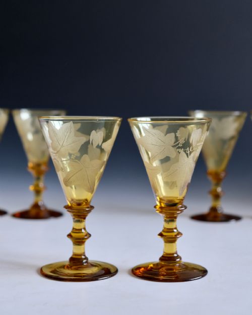 ANTIQUE GLASS SET OF SIX ENGRAVED AMBER WINE GLASSES ENGLISH C1860 - ADDITIONAL PHOTO 4