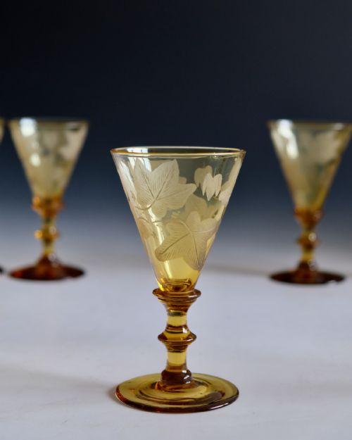 ANTIQUE GLASS SET OF SIX ENGRAVED AMBER WINE GLASSES ENGLISH C1860 - ADDITIONAL PHOTO 5