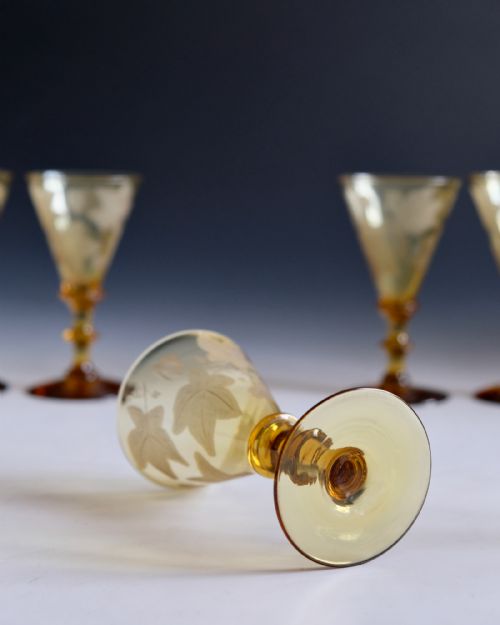 ANTIQUE GLASS SET OF SIX ENGRAVED AMBER WINE GLASSES ENGLISH C1860 - ADDITIONAL PHOTO 6