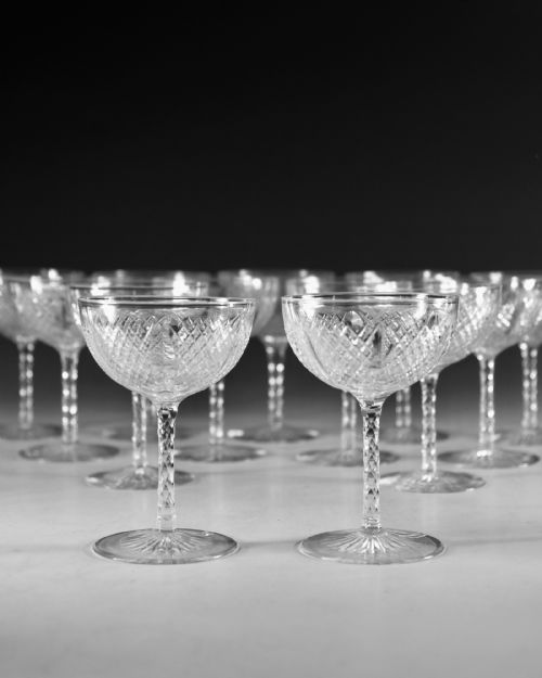 ANTIQUE GLASS SET OF 13 FINE QUALITY CHAMPAGNE GLASSES ENGLISH C1880 - ADDITIONAL PHOTO 6