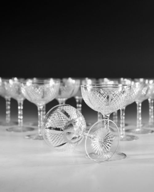 ANTIQUE GLASS SET OF 13 FINE QUALITY CHAMPAGNE GLASSES ENGLISH C1880 - ADDITIONAL PHOTO 8