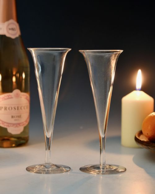 ANTIQUE GLASS PAIR OF CHAMPAGNE FLUTES ENGLISH C1820 - ADDITIONAL PHOTO 1