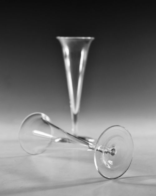 ANTIQUE GLASS PAIR OF CHAMPAGNE FLUTES ENGLISH C1820 - ADDITIONAL PHOTO 5