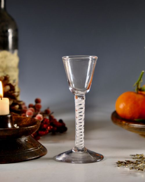 ANTIQUE GLASS SINGLE SERIES OPAQUE TWIST WINE GLASS ENGLISH C1765 - ADDITIONAL PHOTO 1