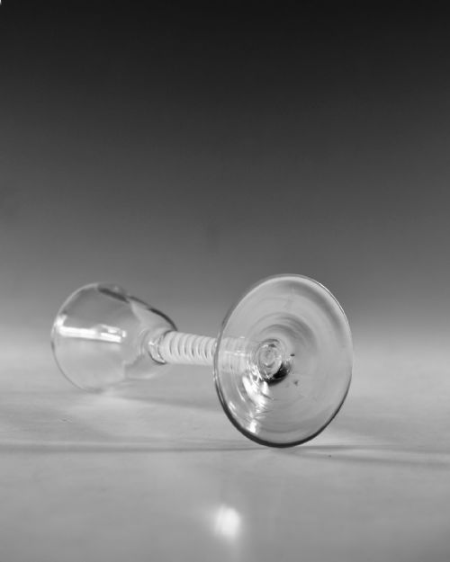 ANTIQUE GLASS SINGLE SERIES OPAQUE TWIST WINE GLASS ENGLISH C1765 - ADDITIONAL PHOTO 4
