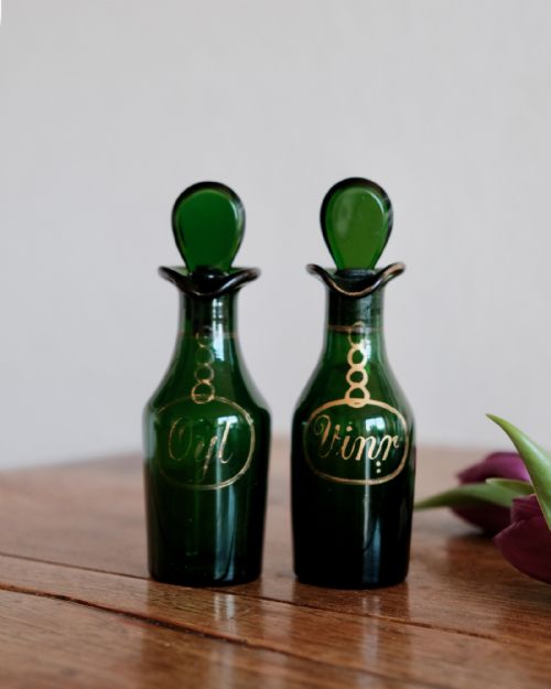 ANTIQUE GLASS CRUET BOTTLES PAIR ENGLISH C1820ANTIQUE GLASS CRUET BOTTLES PAIR ENGLISH C1820 - ADDITIONAL PHOTO 1