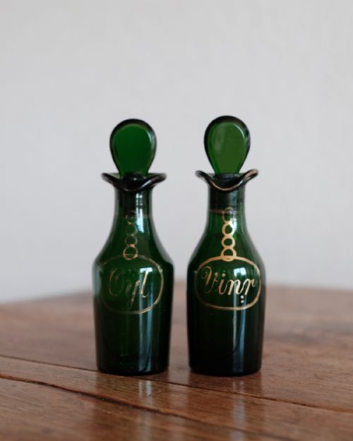 ANTIQUE GLASS CRUET BOTTLES PAIR ENGLISH C1820ANTIQUE GLASS CRUET BOTTLES PAIR ENGLISH C1820 - ADDITIONAL PHOTO 3