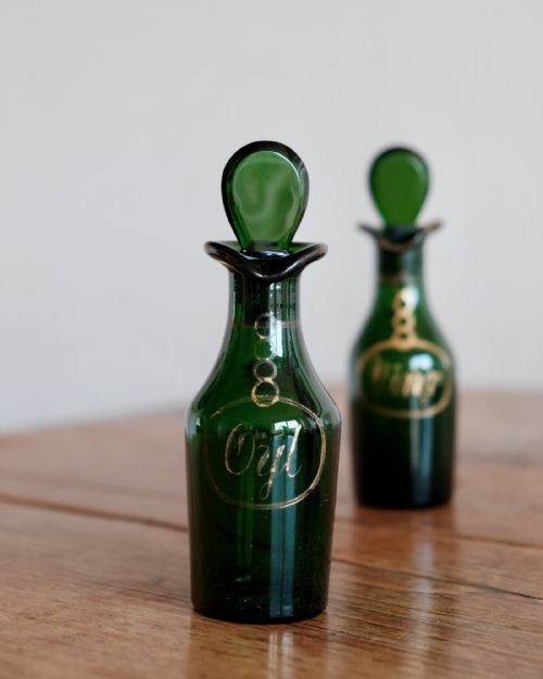 ANTIQUE GLASS CRUET BOTTLES PAIR ENGLISH C1820ANTIQUE GLASS CRUET BOTTLES PAIR ENGLISH C1820 - ADDITIONAL PHOTO 4