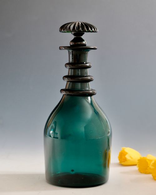 ANTIQUE GLASS DECANTER GREEN ENGLISH C1820 - ADDITIONAL PHOTO 1