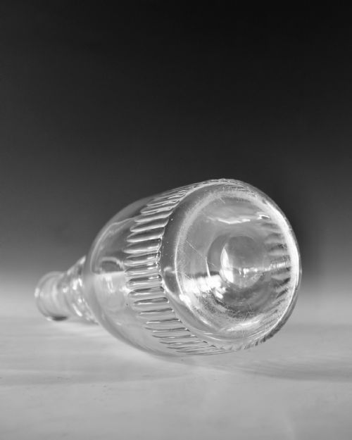 ANTIQUE GLASS DECANTER TAPER WITH THREE NECK RINGS C1800 - ADDITIONAL PHOTO 3