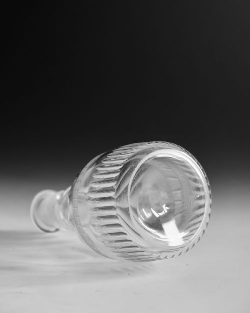 ANTIQUE GLASS DECANTER HALF SIZE ENGLISH C1810 - ADDITIONAL PHOTO 4
