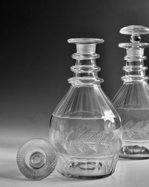 ANTIQUE GLASS DECANTERS PAIR ENGLISH C1835 - ADDITIONAL PHOTO 5