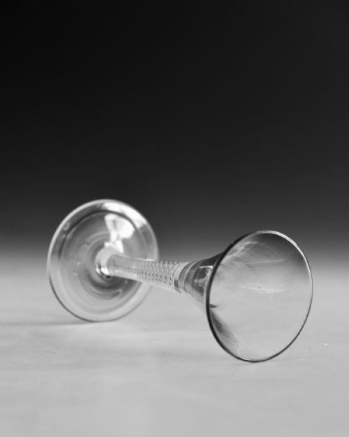 ANTIQUE GLASS WINE GLASS AIR TWIST STEM ENGLISH C1755 - ADDITIONAL PHOTO 5