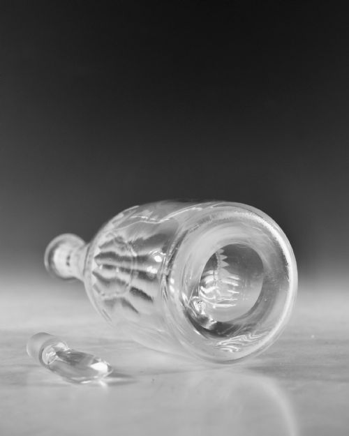 ANTIQUE GLASS TAPER DECANTER ENGLISH C1810 - ADDITIONAL PHOTO 2