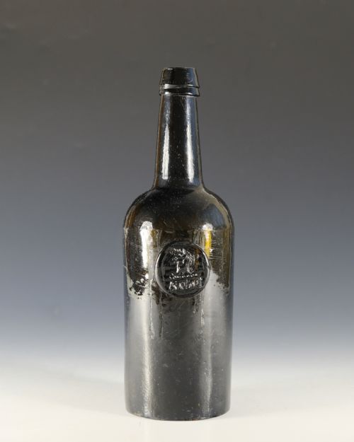 ANTIQUE GLASS SEALED WINE BOTTLE ENGLISH C1820 - ADDITIONAL PHOTO 1