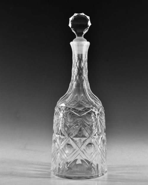 ANTIQUE GLASS DECANTER FACET CUT ENGLISH C1770 - ADDITIONAL PHOTO 2