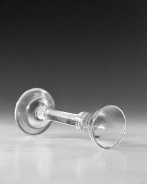 ANTIQUE GLASS CORDIAL GLASS ENGLISH OR IRISH C1740 - ADDITIONAL PHOTO 3