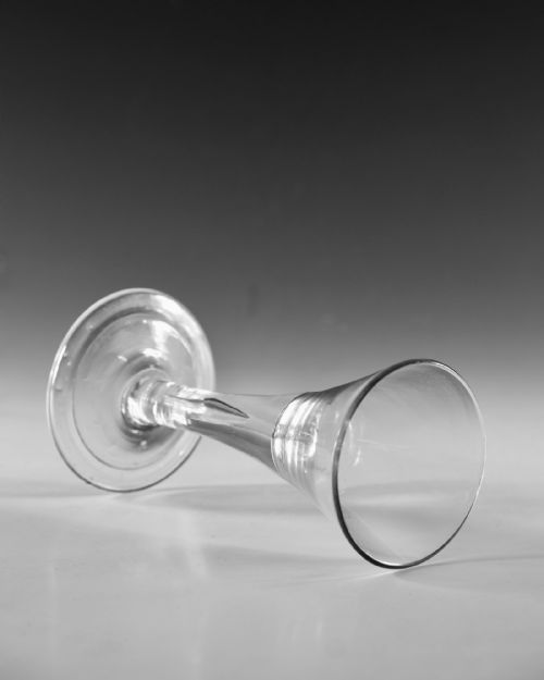 ANTIQUE GLASS PLAIN STEM WINE GLASS ENGLISH C1750 - ADDITIONAL PHOTO 3