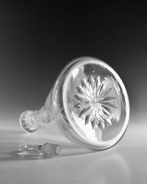 ANTIQUE GLASS SHIP'S DECANTER ENGLISH C1810 - ADDITIONAL PHOTO 4