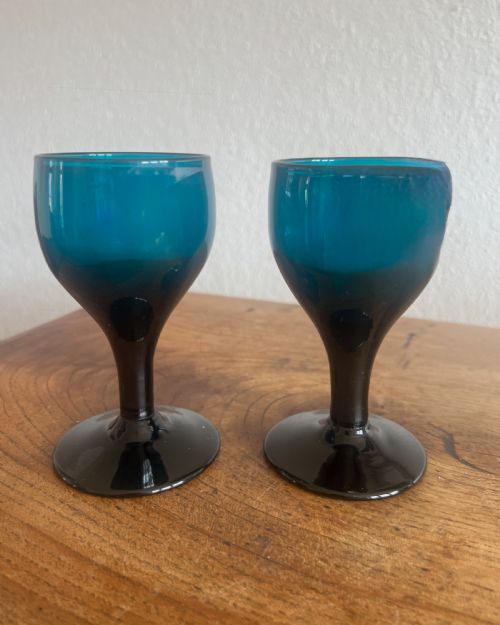 ANTIQUE GLASS SET OF SIX DEEP TURQUOISE WINE GLASSES ENGLISH C1820 - ADDITIONAL PHOTO 2