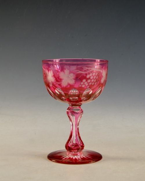 ANTIQUE GLASS RUBY OVERLAY WINE GLASS ENGLISH C1870 - ADDITIONAL PHOTO 1