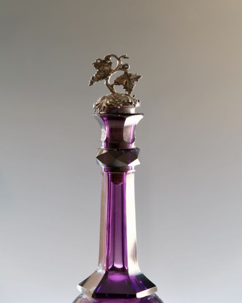 ANTIQUE GLASS AMETHYST SERVING BOTTLE ENGLISH C1830 - ADDITIONAL PHOTO 2