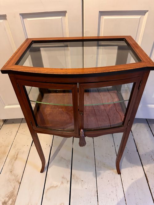 Beautiful small Edwardian mahogany and inlaid vitrine or display cabinet