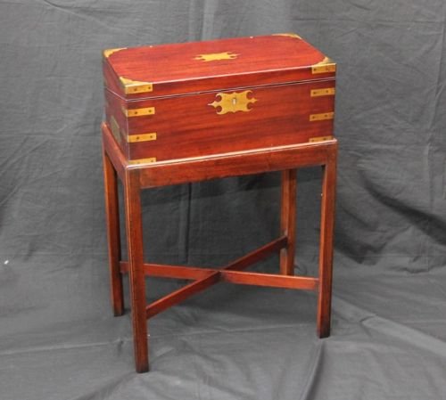 Writting Box on Stand