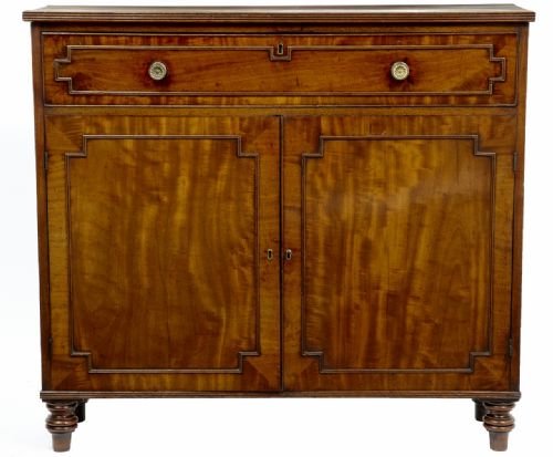 Secretaire Cabinet
