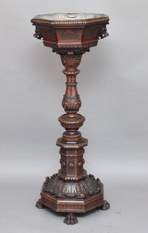 Walnut Jardinier