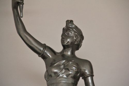 PAIR BRONZE FIGURAL LAMPS ON CHINA BASES - ADDITIONAL PHOTO 2