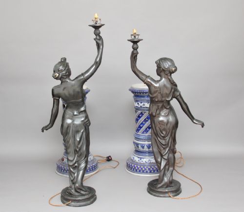 PAIR BRONZE FIGURAL LAMPS ON CHINA BASES - ADDITIONAL PHOTO 7
