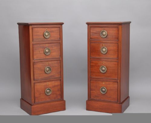 Pair Early 20th Century Mahogany Bedside Chest's